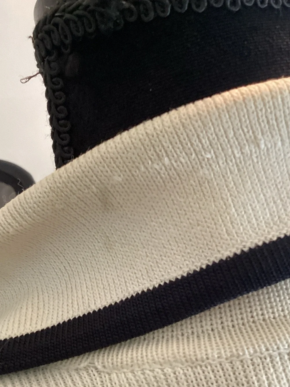 Dana Buchman Cream w/ Black Trim 2 Piece Set